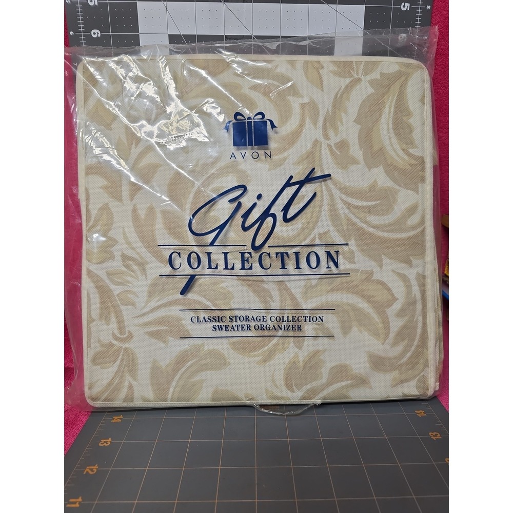 Avon 2000 60165-1 Gift Collection Classic Storage Sweater Organizer New Sealed